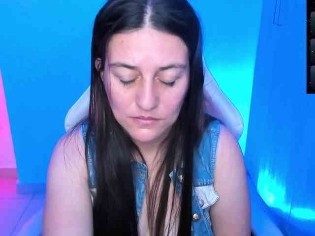Saskyaajohnson webcam
