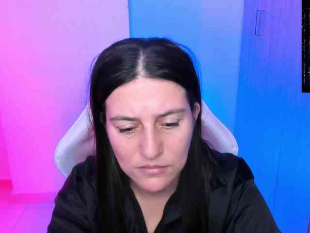 Saskyaajohnson webcam