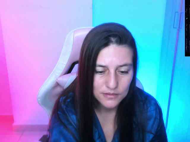 Saskyaajohnson webcam
