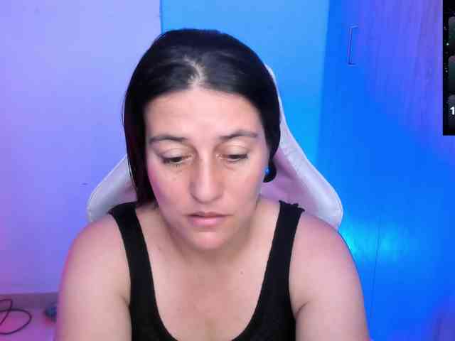Saskyaajohnson webcam