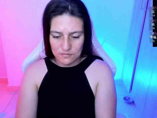 Saskyaajohnson webcam