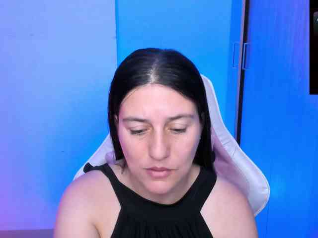 Saskyaajohnson webcam