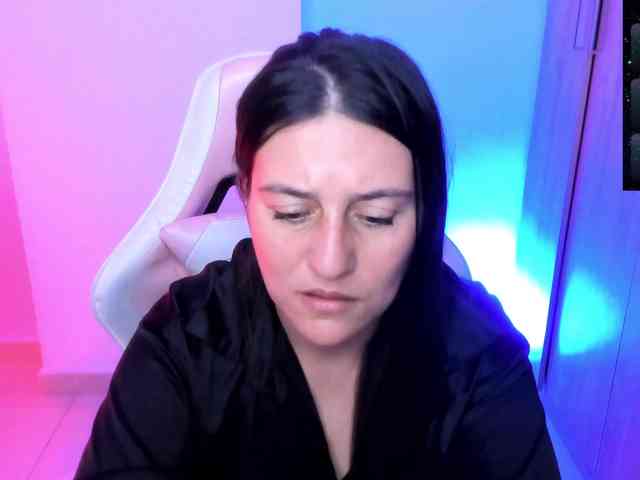 Saskyaajohnson webcam