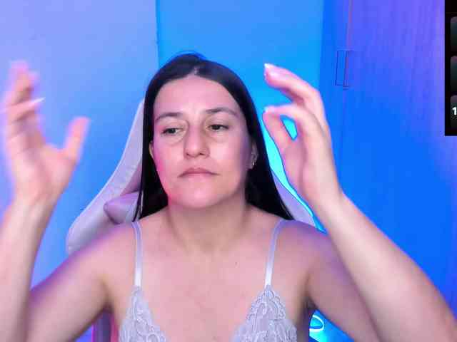 Saskyaajohnson webcam