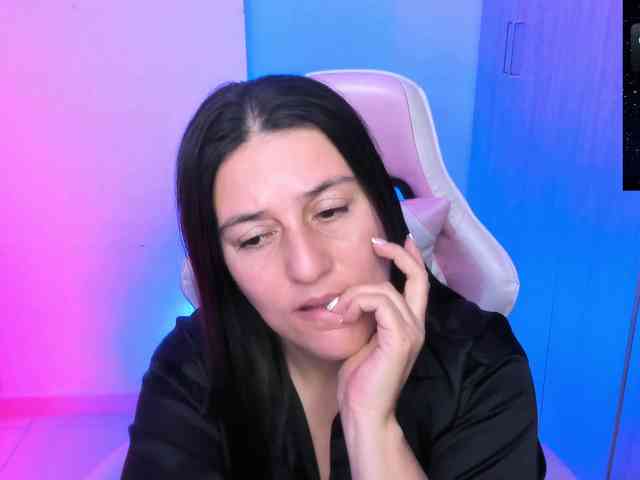 Saskyaajohnson webcam