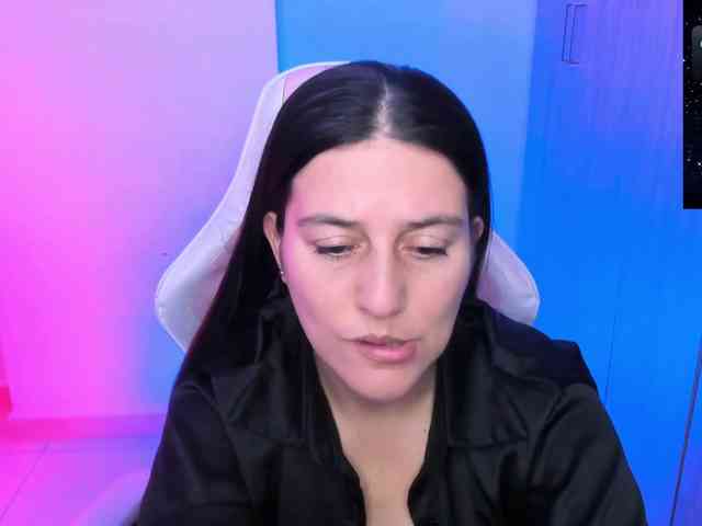 Saskyaajohnson webcam