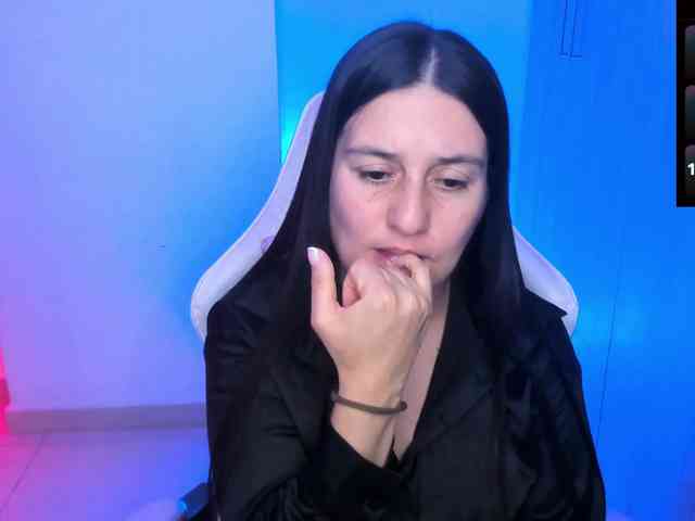 Saskyaajohnson webcam