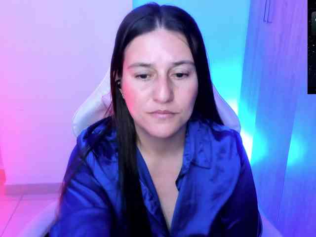 Saskyaajohnson webcam