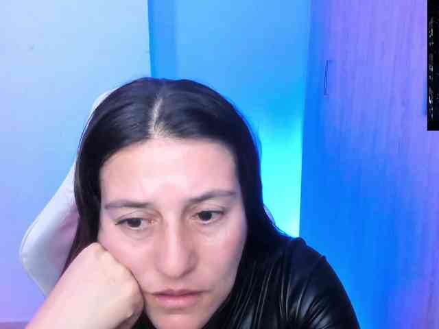 Saskyaajohnson webcam
