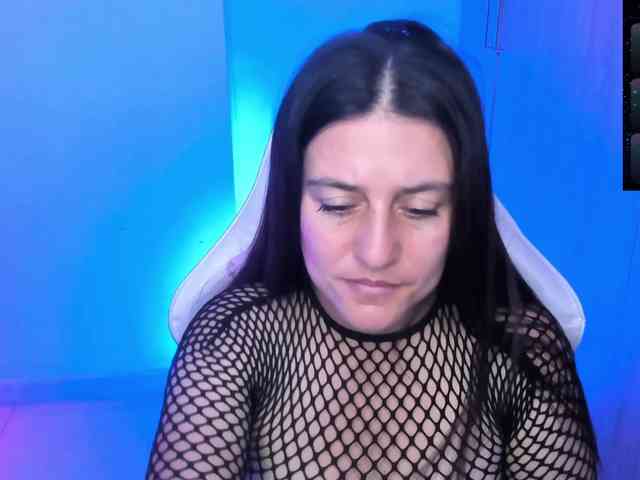 Saskyaajohnson webcam