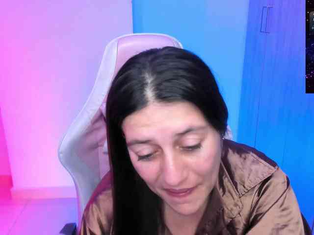 Saskyaajohnson webcam