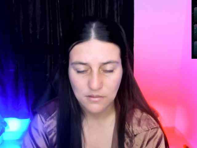 Saskyaajohnson webcam