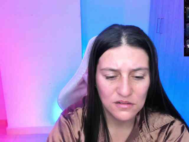 Saskyaajohnson webcam