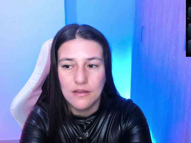 Saskyaajohnson webcam