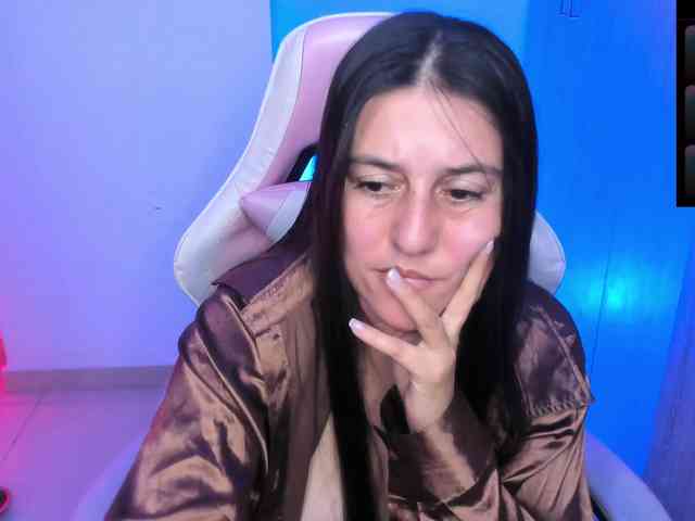 Saskyaajohnson webcam