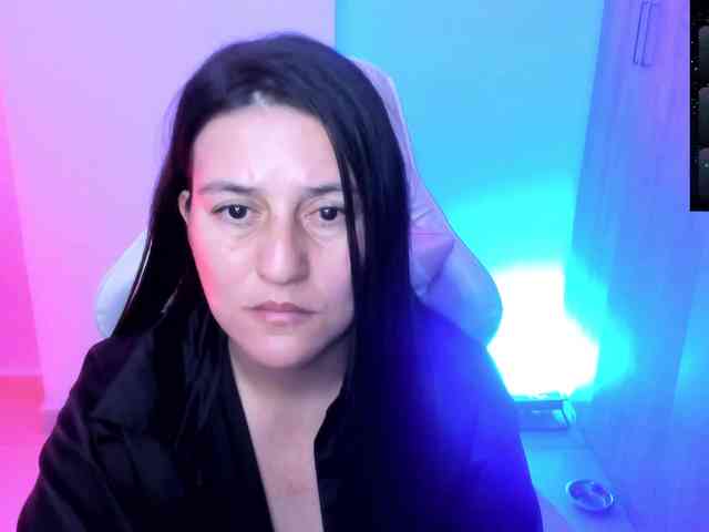Saskyaajohnson webcam