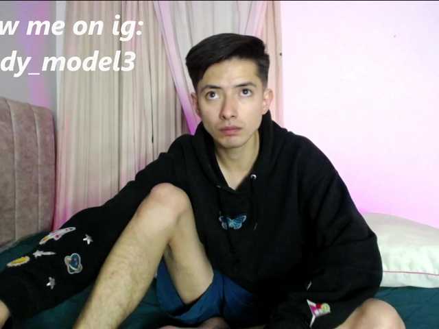 yellowpokemon12 live cam on BongaCams