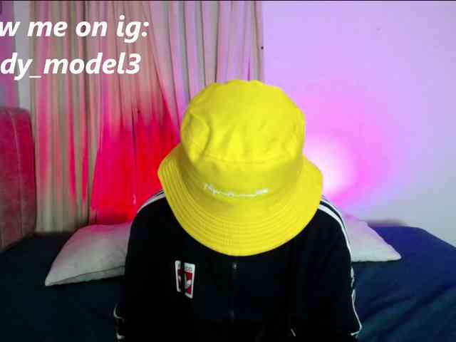 yellowpokemon12 Live Webcam on BongaCams