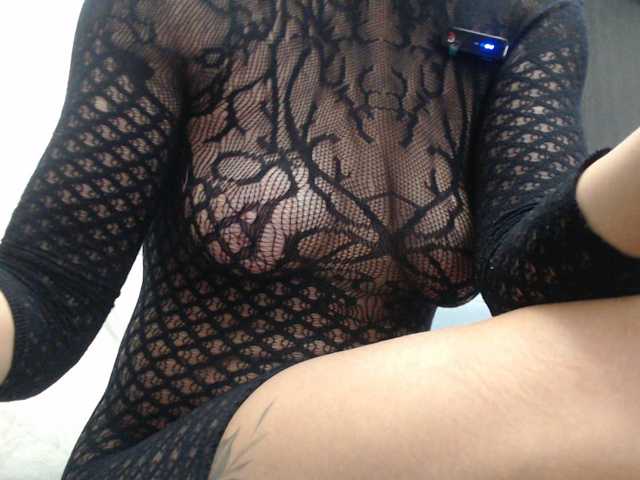 Alina-black live cam on BongaCams