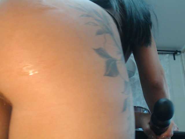 Alina-black live cam on BongaCams