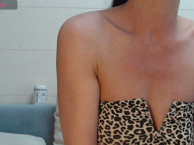 Alina-black webcam
