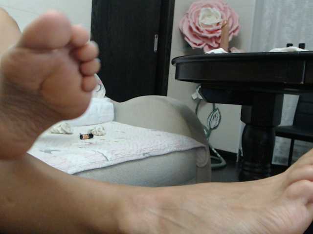 beautiful-pussy live cam preview