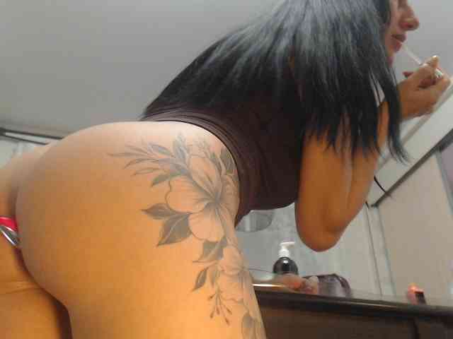 Alina-black Live Webcam on BongaCams
