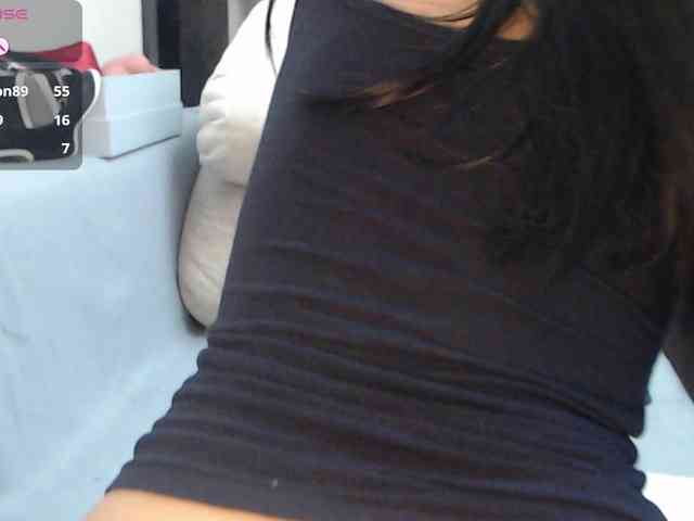 Alina-black webcam