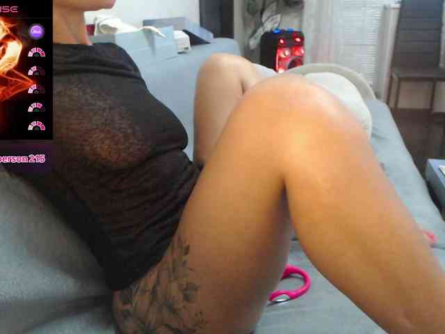 Alina-black webcam