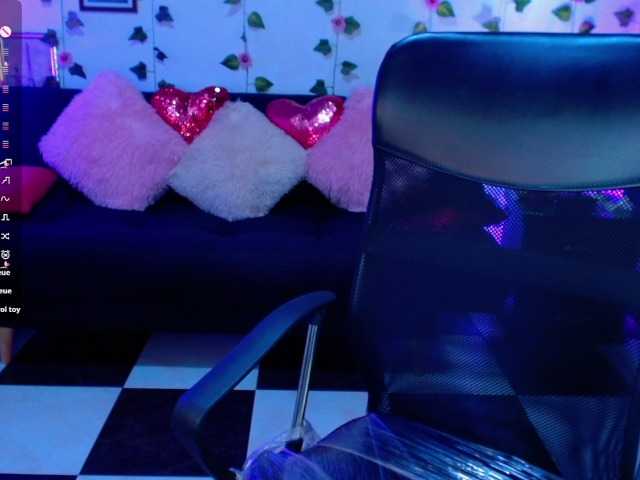 AbbyPrincessAGT live cam on BongaCams