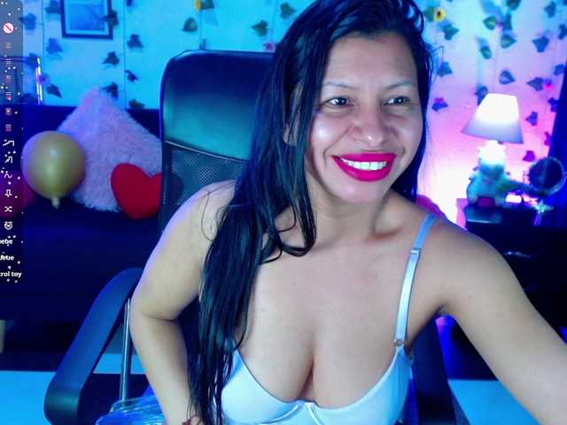 AbbyPrincessAGT live cam on BongaCams