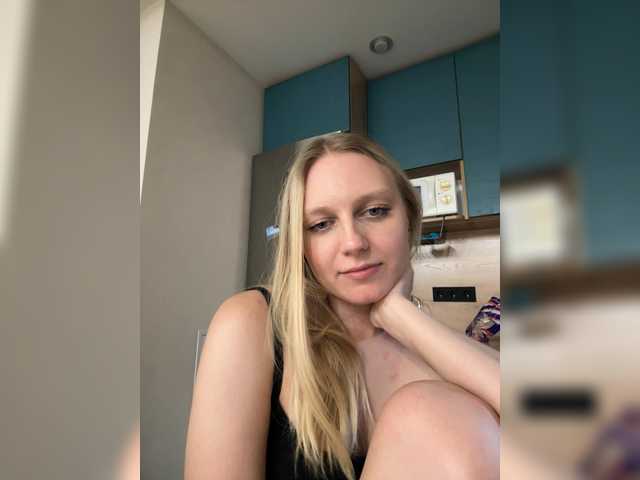 HotWillow live webcam show