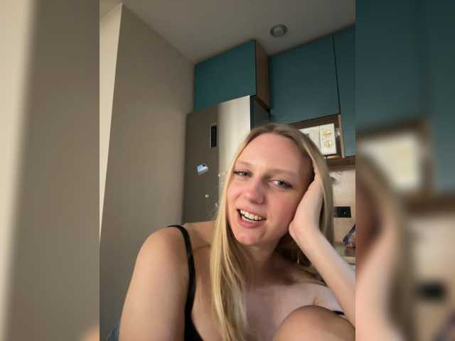 HotWillow live webcam show