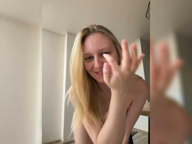 HotWillow live webcam show