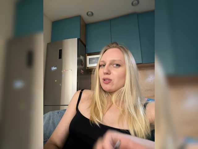 HotWillow live webcam show