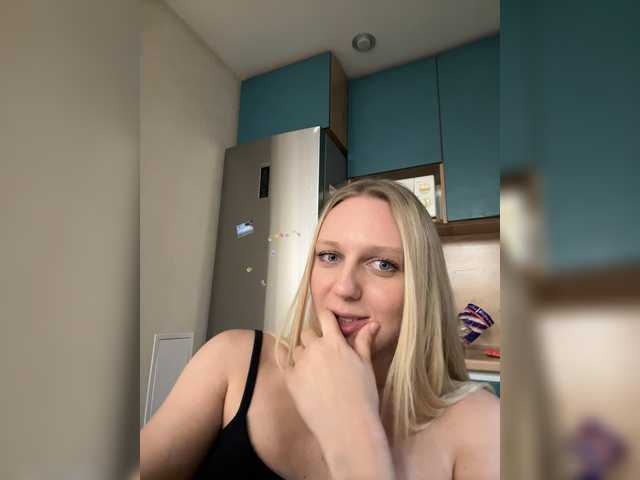 HotWillow live webcam show