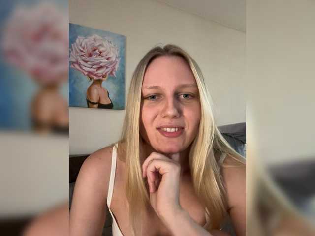 HotWillow live webcam show