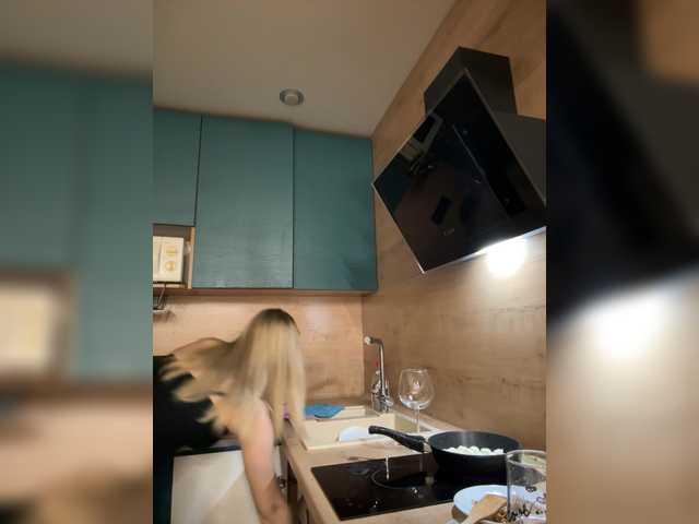 HotWillow live webcam show