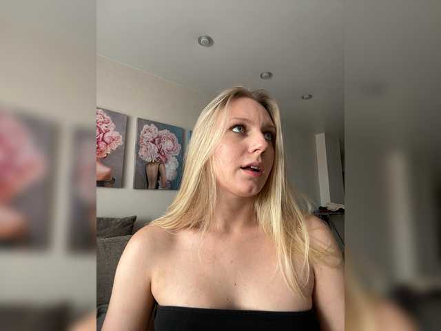 HotWillow live cam on BongaCams
