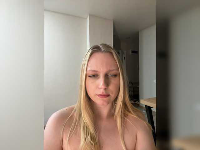 hotwillow live sex show