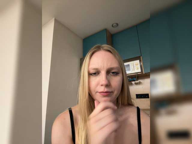 HotWillow live webcam show