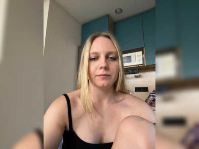 HotWillow live webcam show