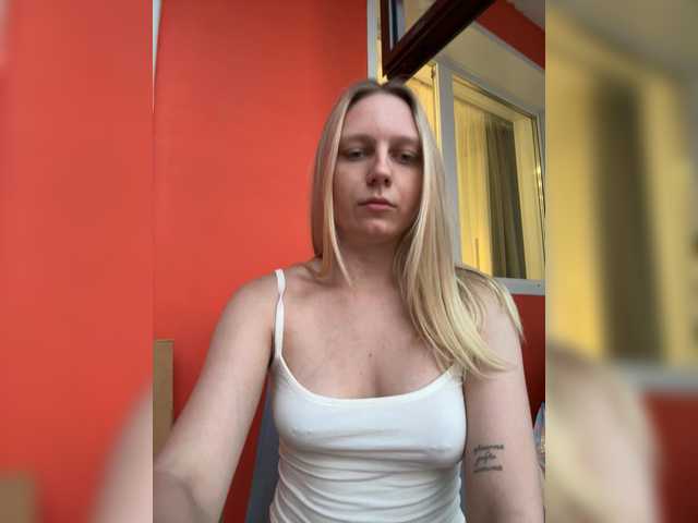 HotWillow live webcam show