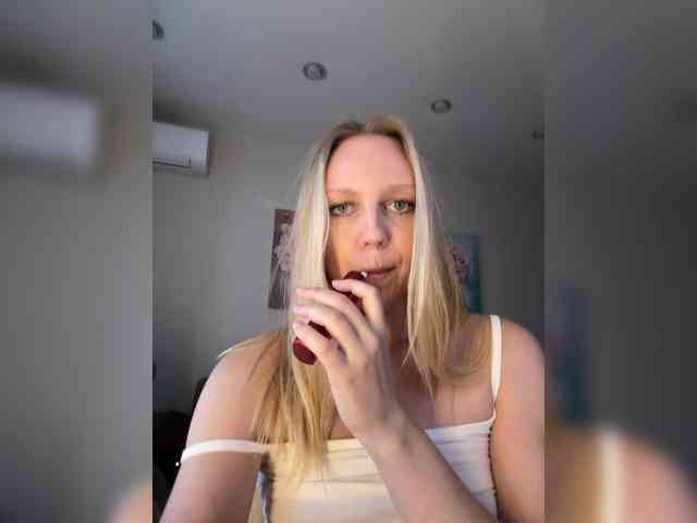 HotWillow webcam