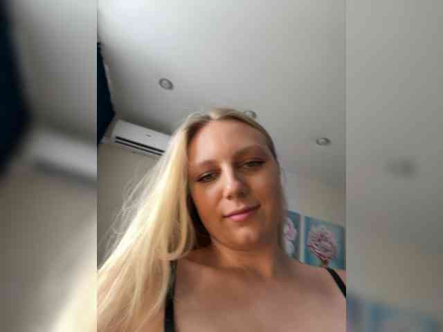 HotWillow webcam