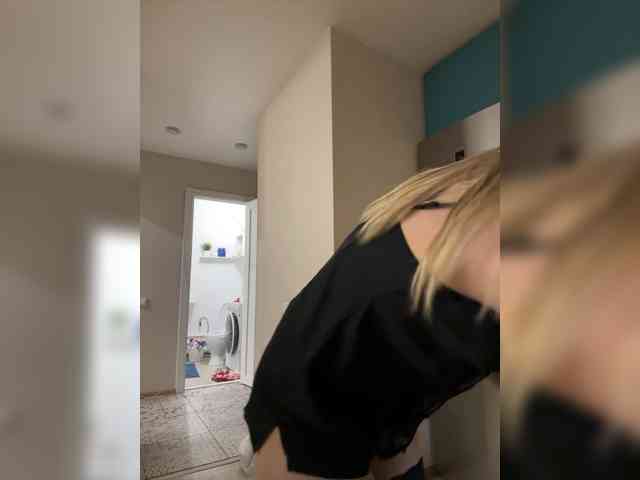 HotWillow webcam