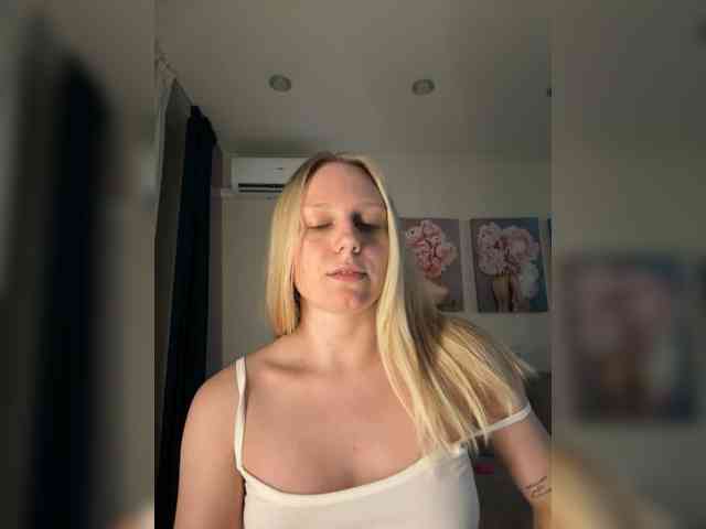 HotWillow webcam