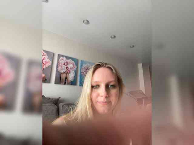 HotWillow webcam