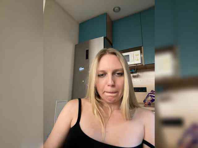 HotWillow webcam