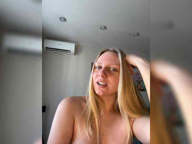 HotWillow Sex Cam Show